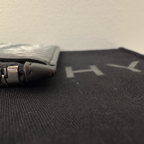 Givenchy Graffiti Logo Gray Leather Card Holder - Picture 7 of 8